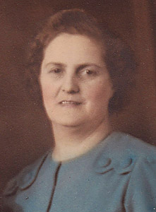 Margaret M Sharman (nee Jordan) c.1950 -from Joe Sharman