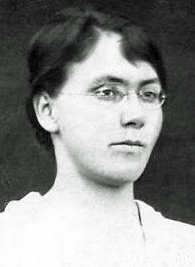 Ellen (Ellie) Marie (née Ronlund) Sivyer 1918 -from Lynda Sivyer